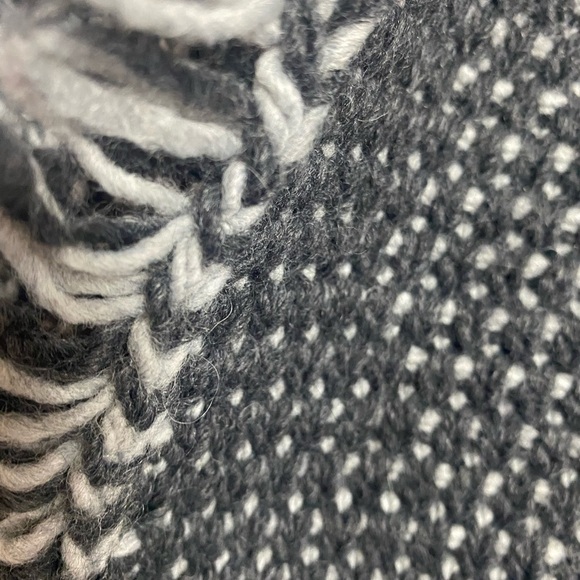 Cocogio Gray & White Crochet Knit Fringe Cardigan Sweater Made in Italy One Size - Picture 7 of 8